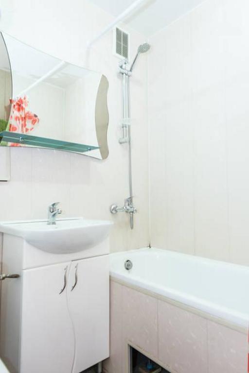 Apartment On Sobornyi Avenue 143 Near Intourist Hotel Zaporizhia Exterior photo